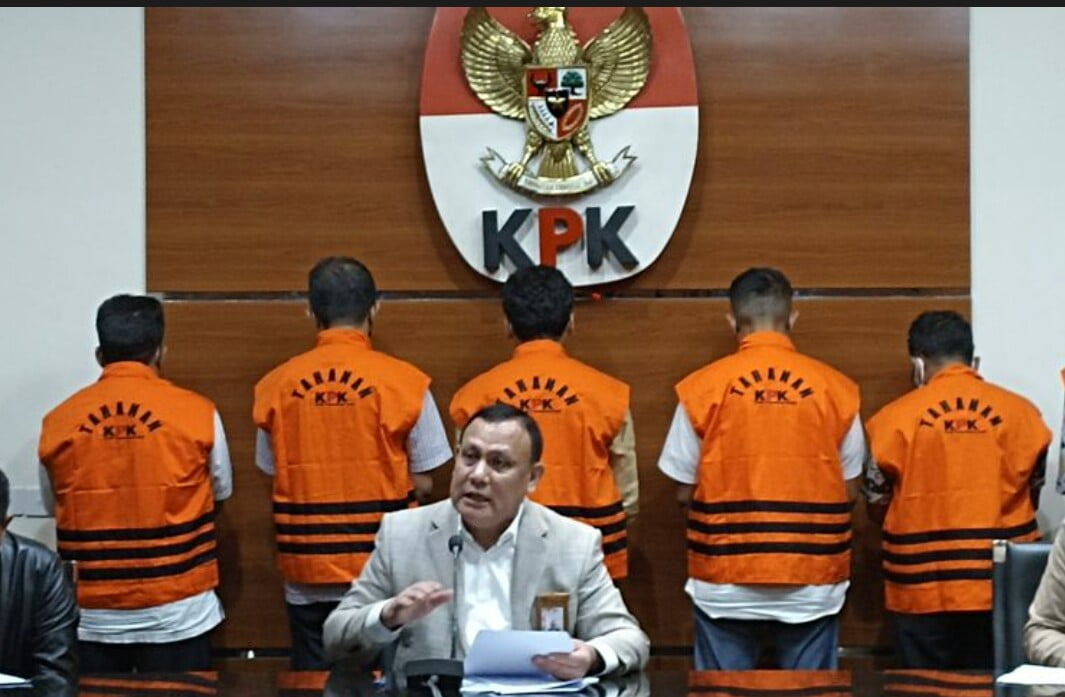 Catatan dari Peringatan Hari Anti Korupsi Sedunia, Fenomena Korupsi Tujuh Pasangan Kakak-Adik